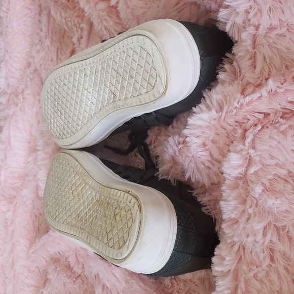 Steve Madden Lancer Sneaker - Picture 2 of 4